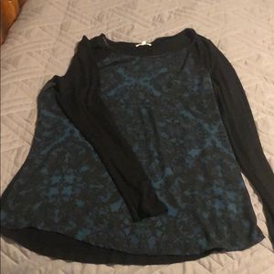 Green and black long sleeve shirt